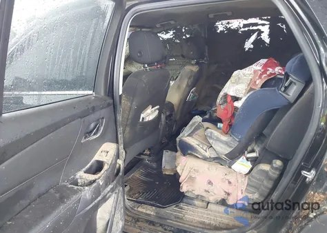 2018 Chevrolet Traverse Ls из США, поврежденный, VIN 1GNEVFKW3JJ197051